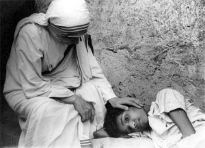 mother-teresa-with-boy